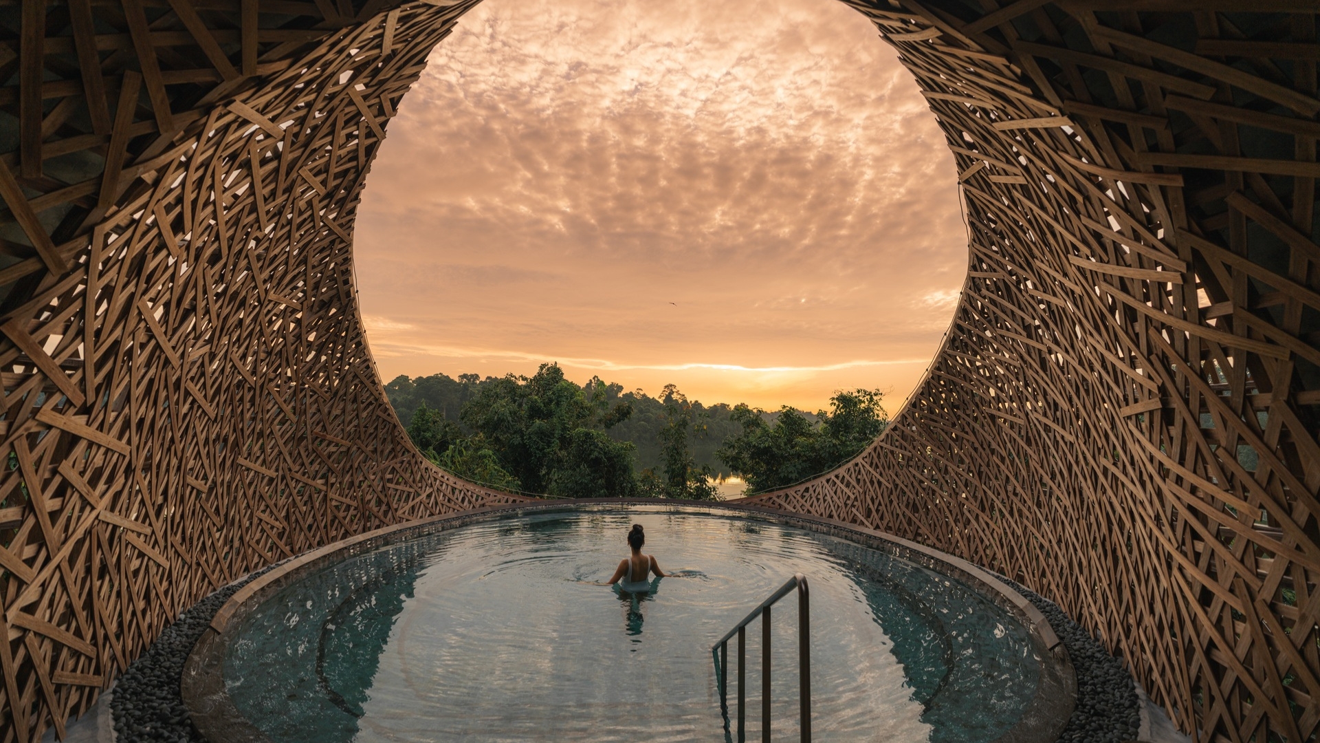 Mandai Rainforest Resort by Banyan Tree offers immersive experiences that connect you with nature. 